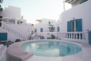 Mykonos gay holiday accommodation Hotel Carbonaki
