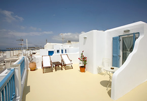 Mykonos gay holiday accommodation Hotel Carbonaki