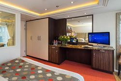 AmaCerto Balcony Cabin