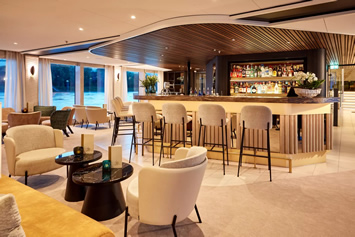 Amadeus Riva Panorama Bar