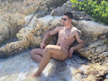 Ile du Levant naturist island