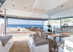 Saba 50 Catamaran lounge