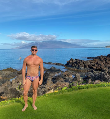 Hawaii Gay men cruise