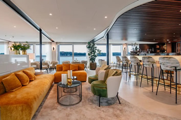Amadeus Nova Panorama Bar
