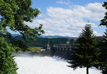 Columbia gay cruise - Bonneville Dam