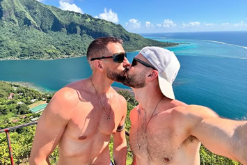 Moorea gay cruise