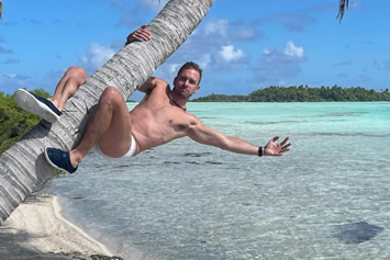 Oceania gay cruise