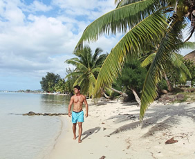 Rangiroa, Tuamotu Islands gay cruise