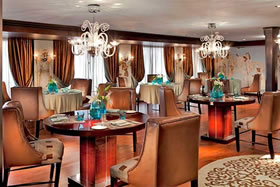 Sanctuary Sun Boat IV dining room