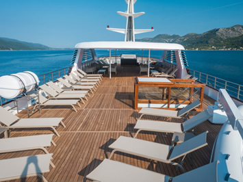 Avangard sun deck
