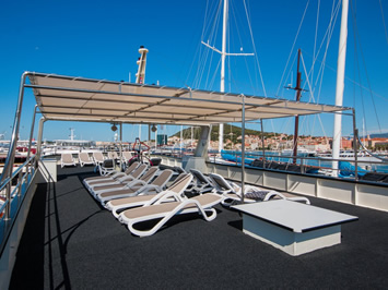 Majestic sun deck