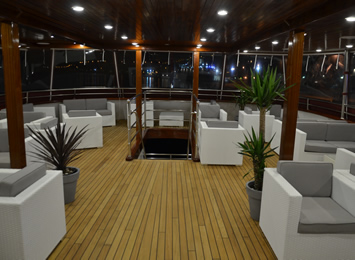 Avantura ship lounge at night
