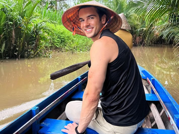 Mekong gay cruise excursions