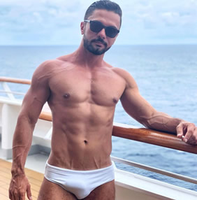 Bermuda gay cruise sea day