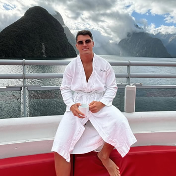 Milford Sound New Zealand gay cruise