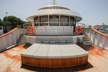 Nautilus ship sun deck