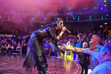 Vacaya Caribbean gay cruise entertainment