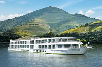 Douro river gay cruise on Amalia Rodrigues