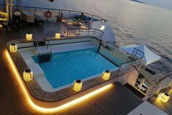 Le Bougainville pool