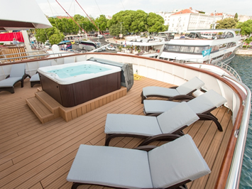 Adriatic Sun jacuzzi