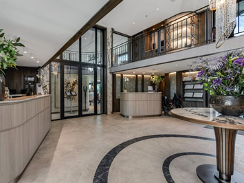 Riviera Radiance reception