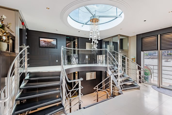 Avalon Impression entrance