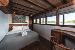 Green Sea Turtle Cabin