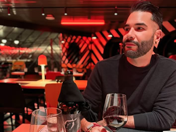 Resilient Lady dining