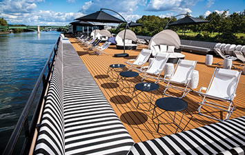 U by Uniworld The A Ship Rooftop lounge