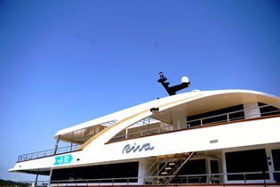 MV Riva yacht
