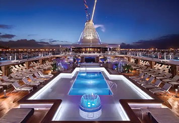 Oceania Regatta pool deck