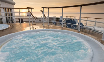 European gay cruise - Zenith jacuzzi