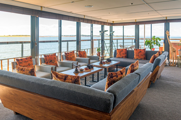 African Dream Panoramic Lounge