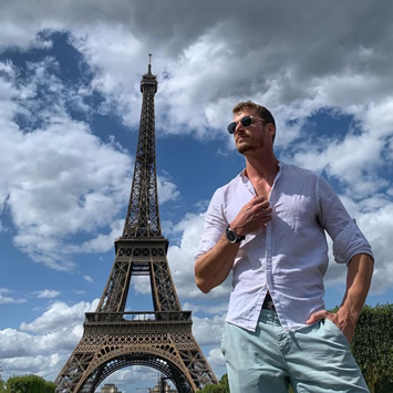 Paris gay cruise travel