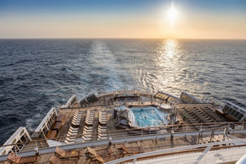 QM2 Pool deck