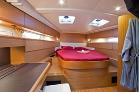 Jeanneau Sun Odyssey 53 sailing yacht cabin