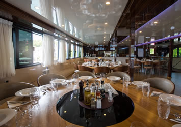 New Star ship restaurant