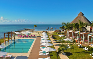 Exclusively gay Club Atlantis Cancun at Club Med resort Jade Pool