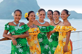Lesbian Tahiti cruise