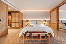 Estancia Suite Swim Up