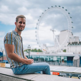 Gay London cruise