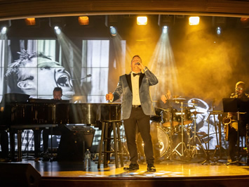 Azamara Cabaret Lounge