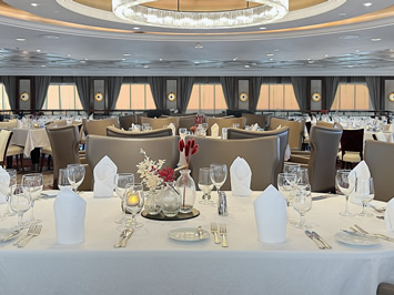 Azamara Onward Discoveries Restaurant