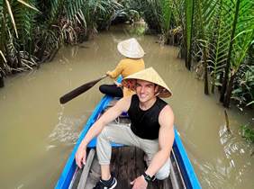Mekong river gay cruise excursion
