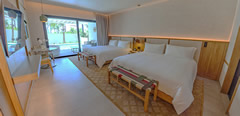 Alcoba swim-up two king beds