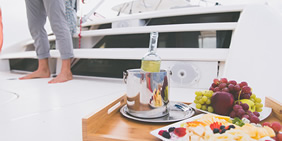 Sunset sailing & vino tour