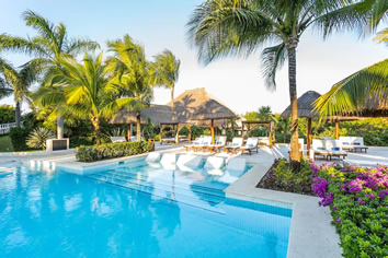 TRS Yucatan Hotel Pool