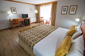 Kosten Aike Hotel room