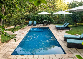 Mbano Manor Victoria Falls Hotel pool