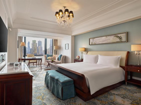 Waldorf Astoria Shanghai on the Bund Hotel room
